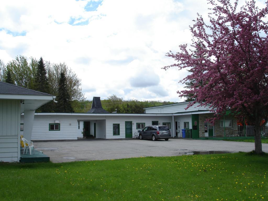 Motel Belair Rigaud Luaran gambar